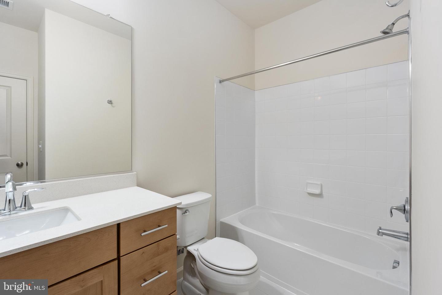 20878 Murry Falls Terrace Property Photo 19
