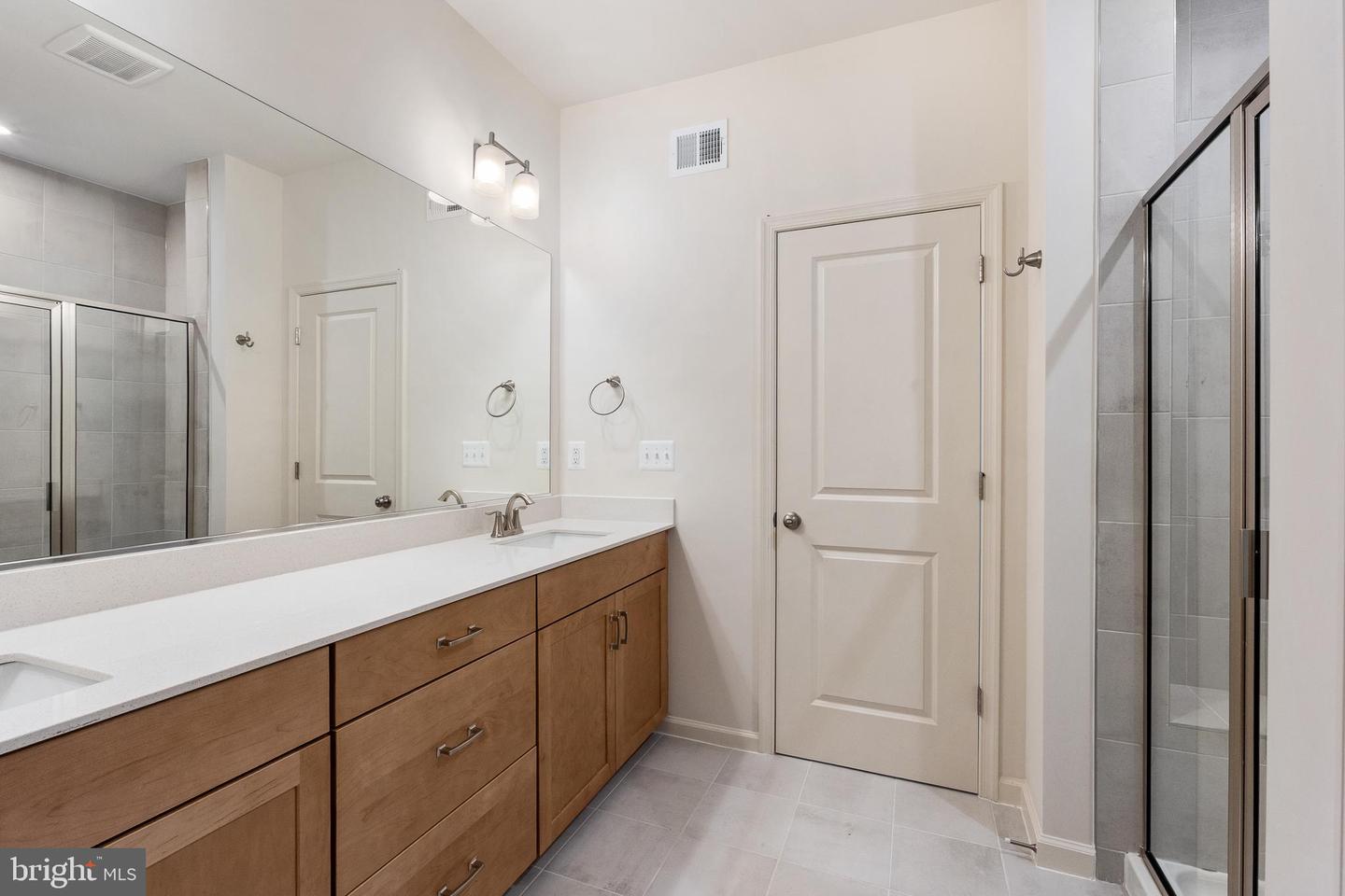 20878 Murry Falls Terrace Property Photo 23