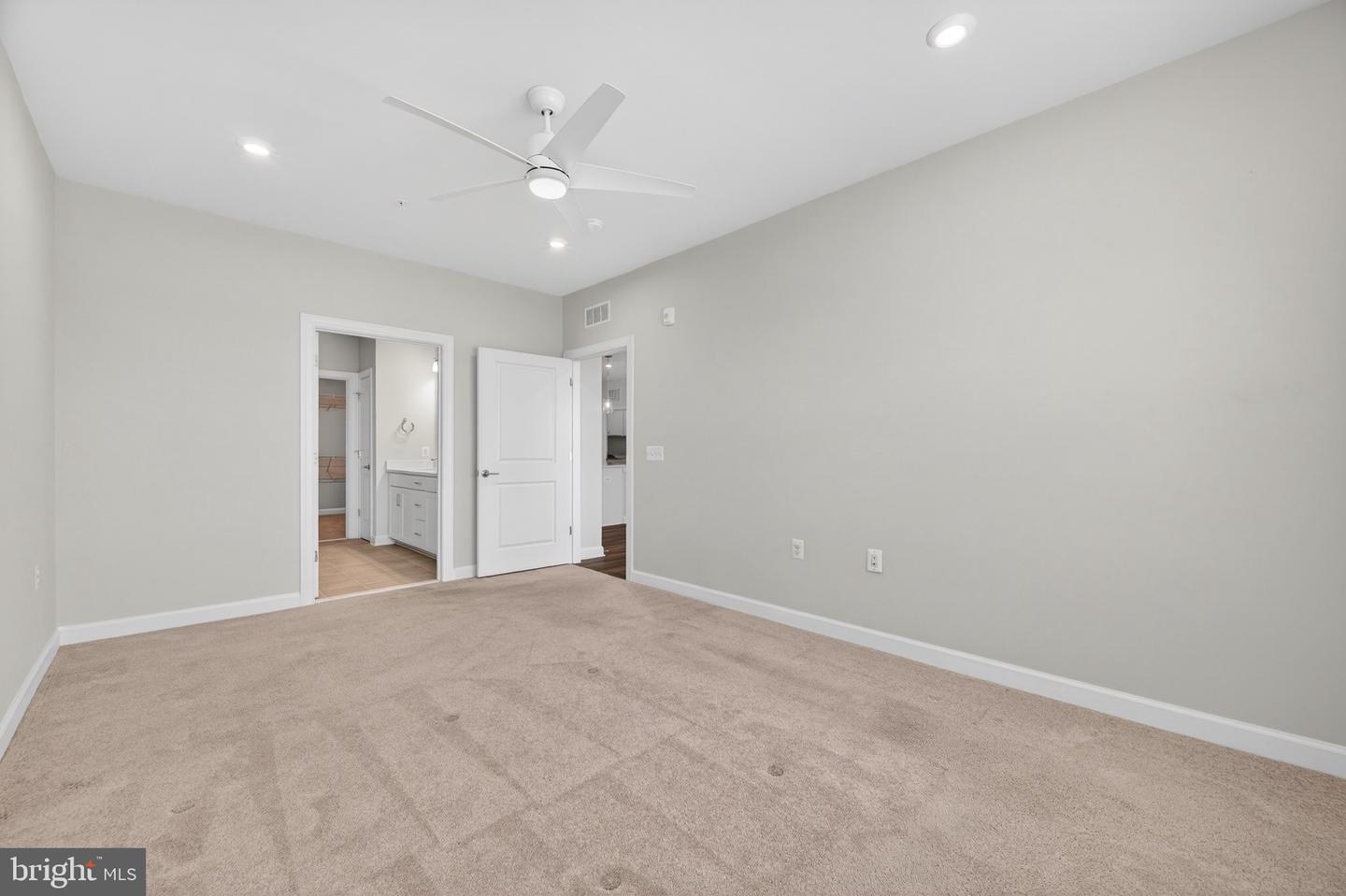 21630 Hawksbill High Cir #405 Property Photo 20