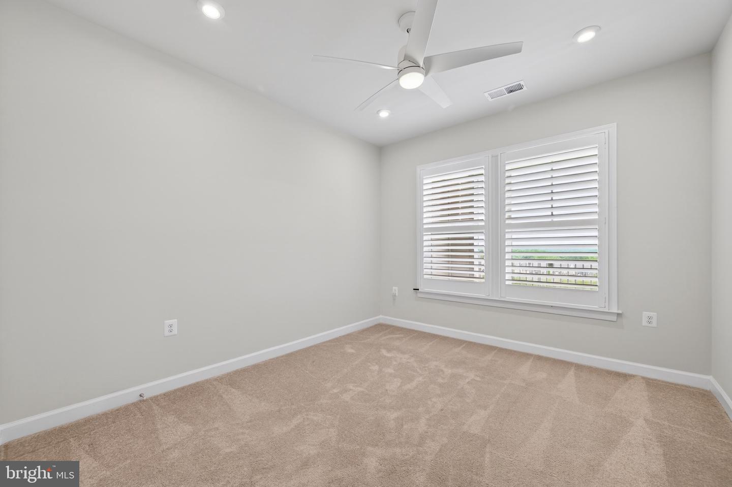 21630 Hawksbill High Cir #405 Property Photo 26