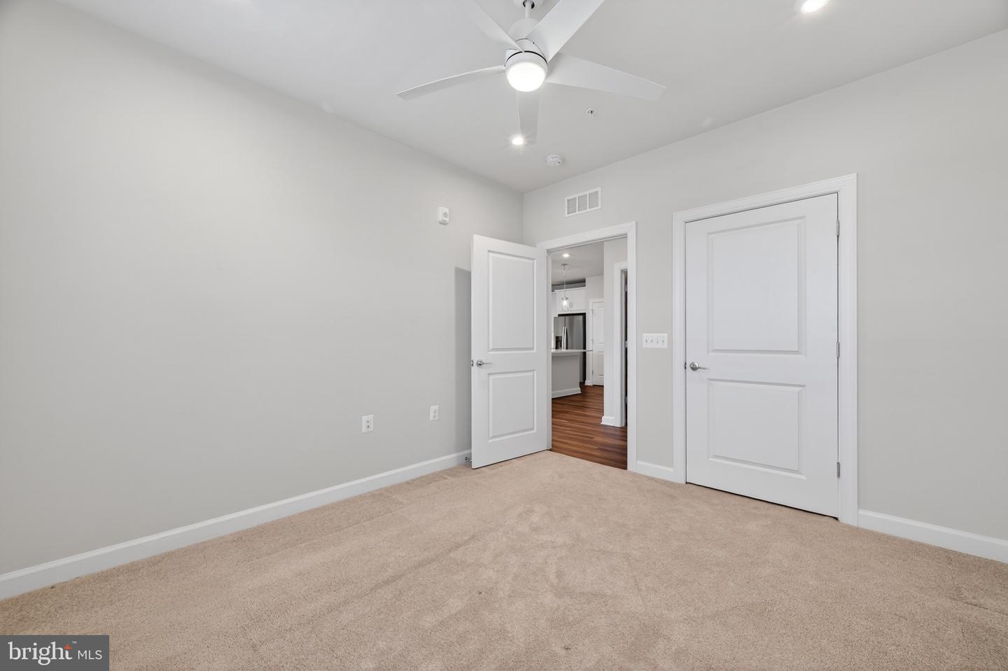 21630 Hawksbill High Cir #405 Property Photo 27