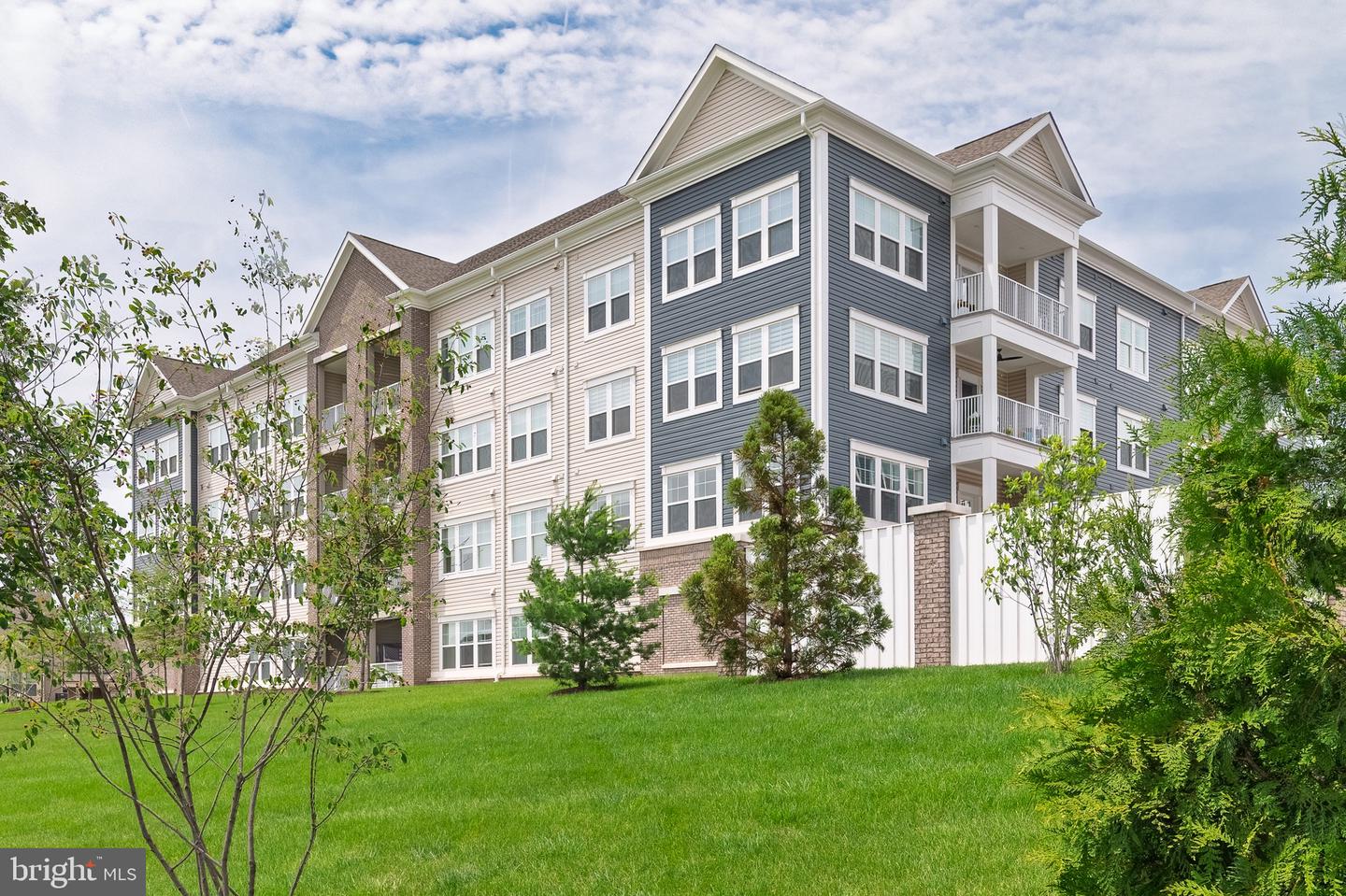 21630 Hawksbill High Cir #405 Property Photo 38