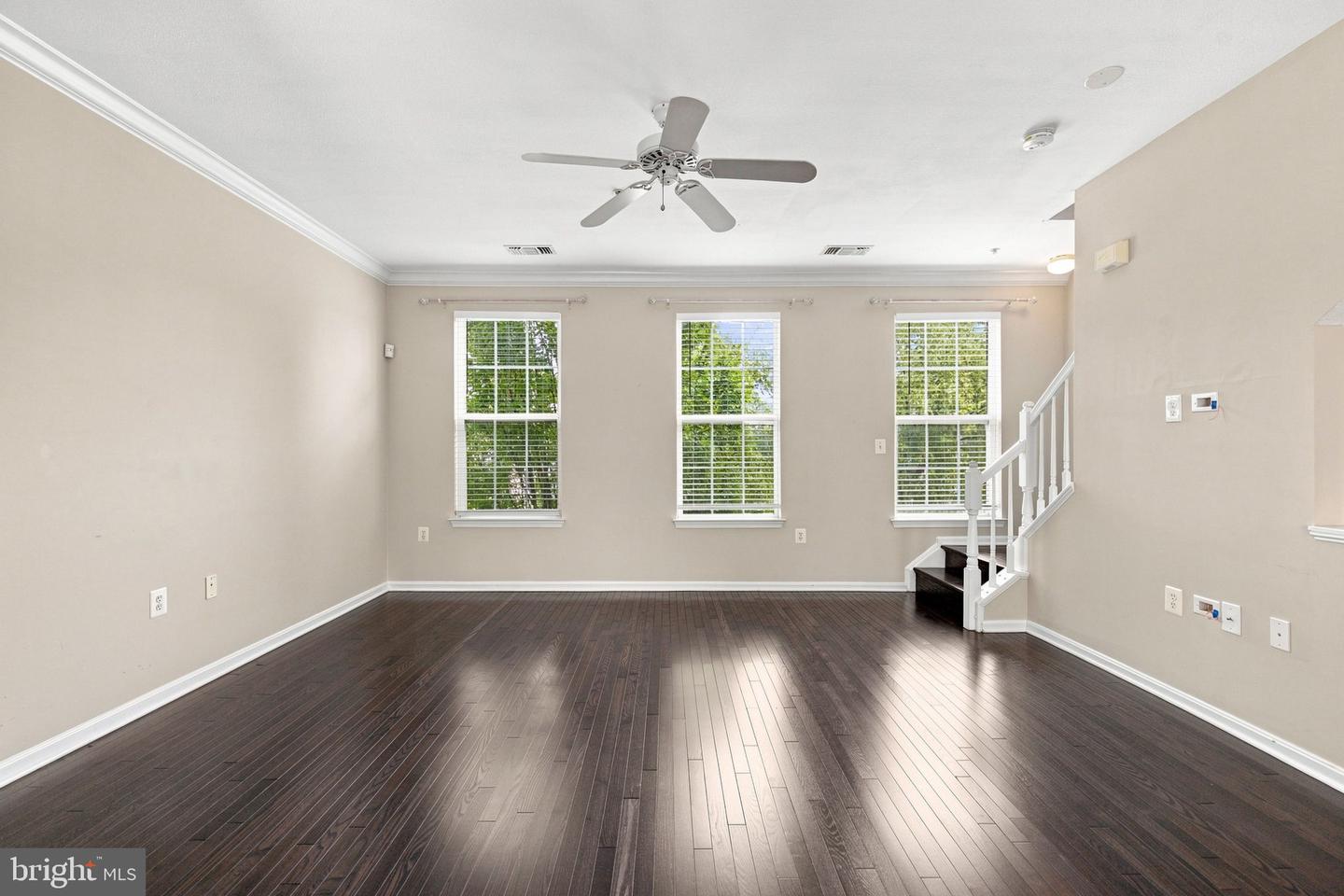 21790 Dragons Green Sq Property Photo 8