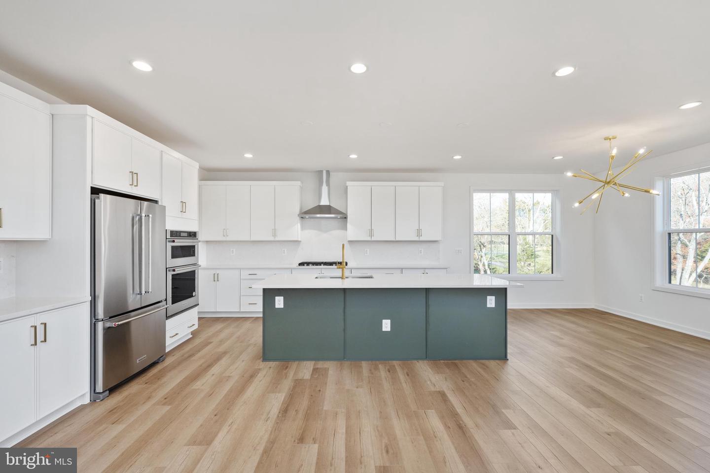23206 Parkside Village Cir Property Photo 4