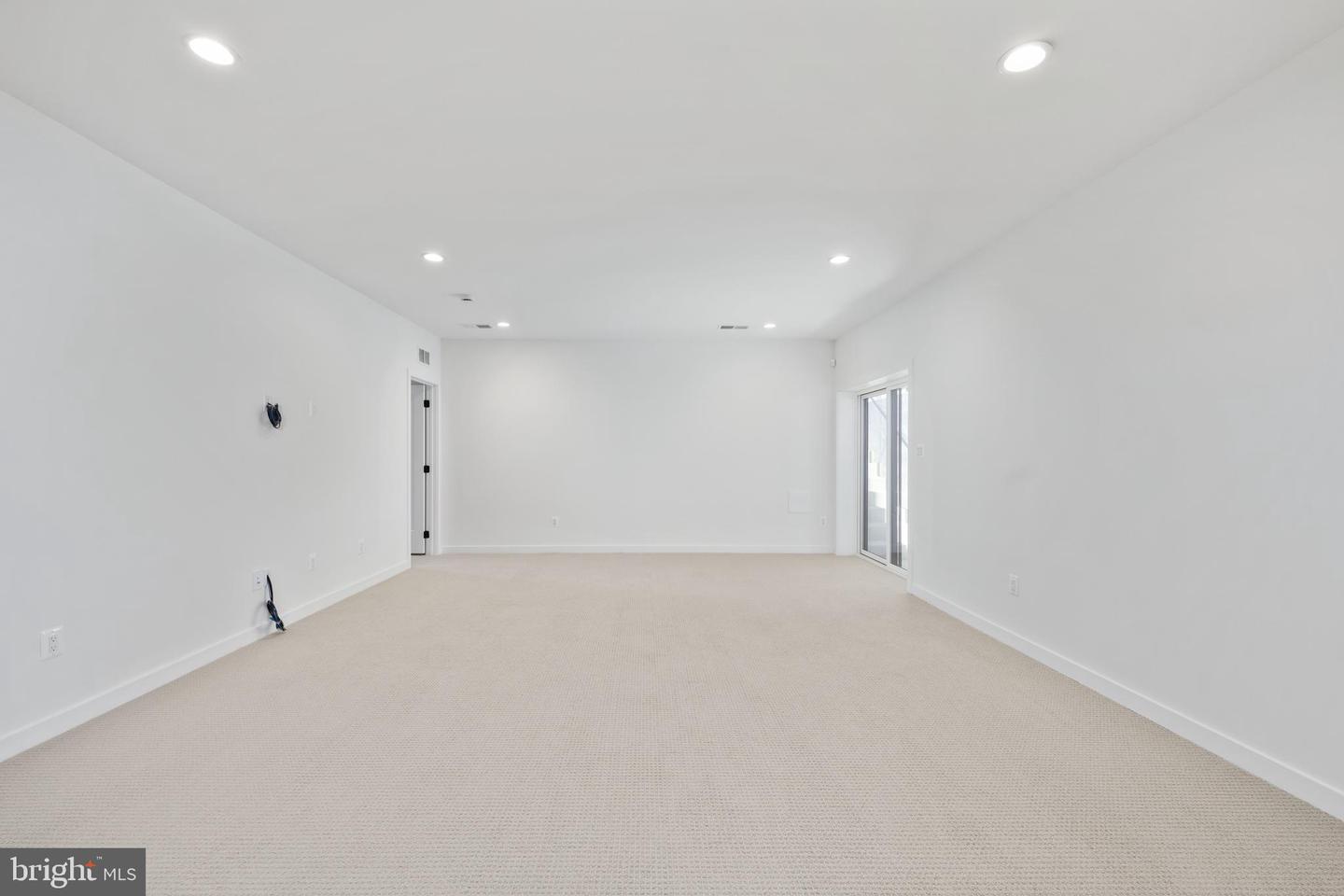 23206 Parkside Village Cir Property Photo 7