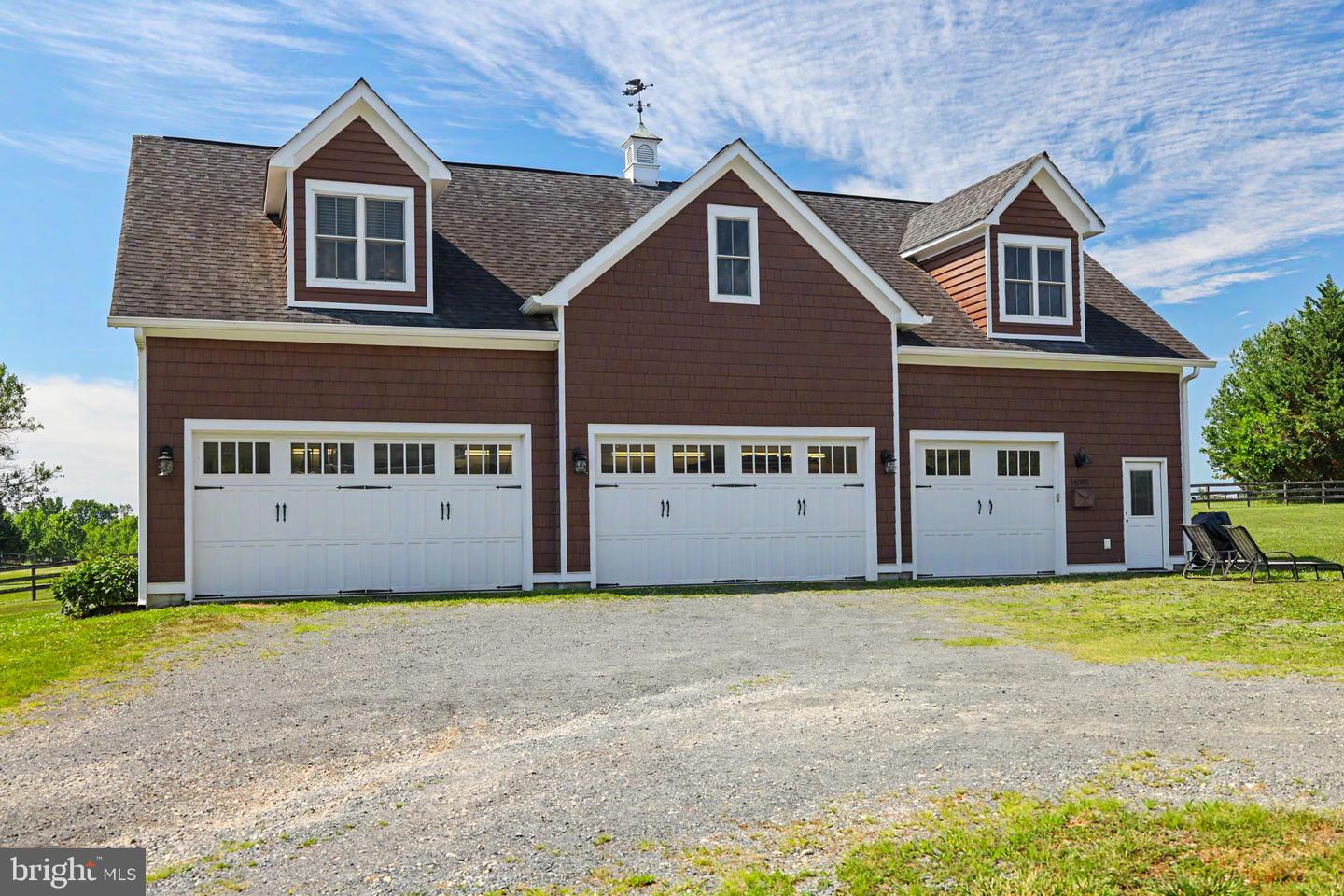 16081 Purcellville Rd Property Photo 3