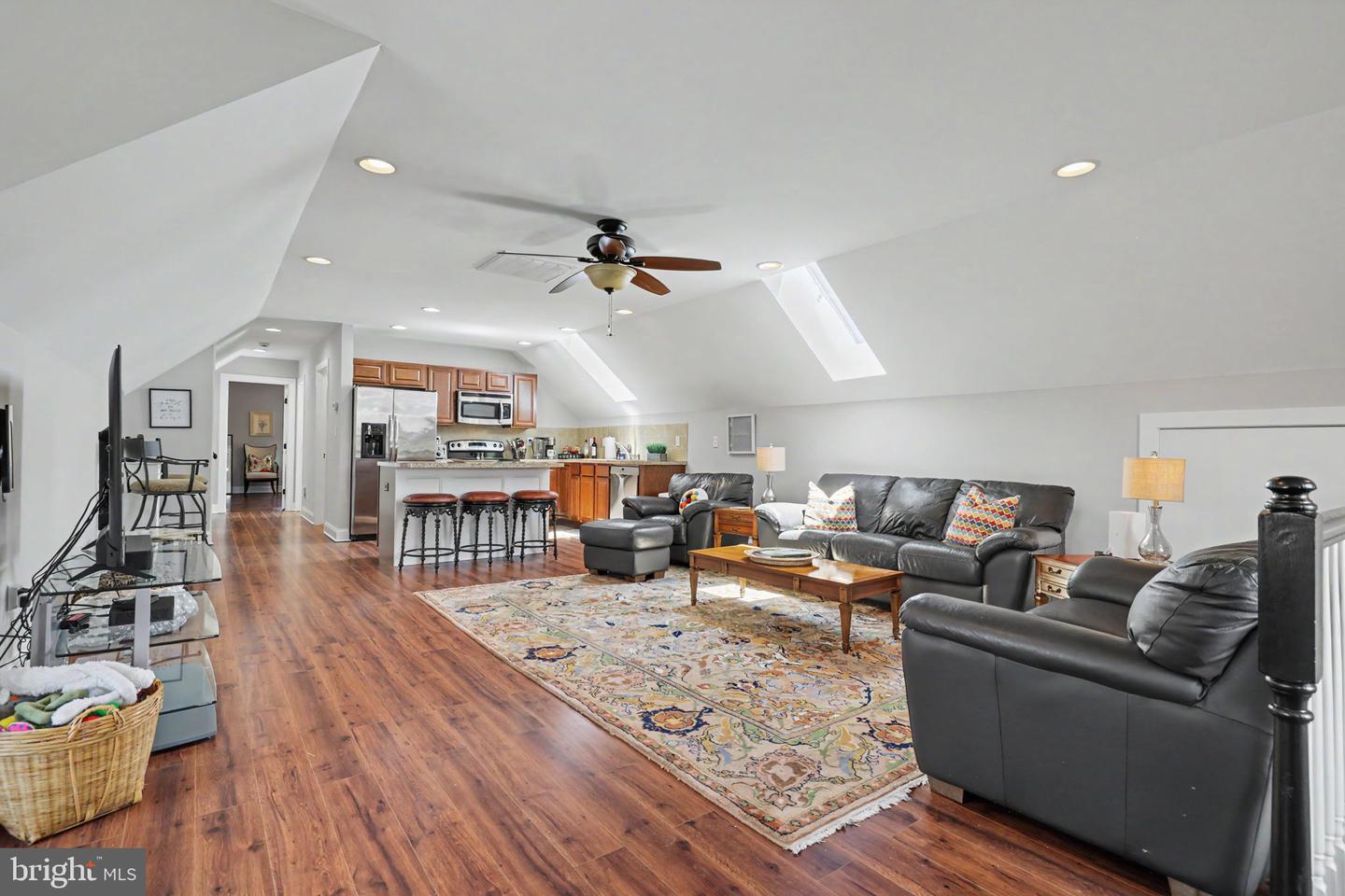 16081 Purcellville Rd Property Photo 6