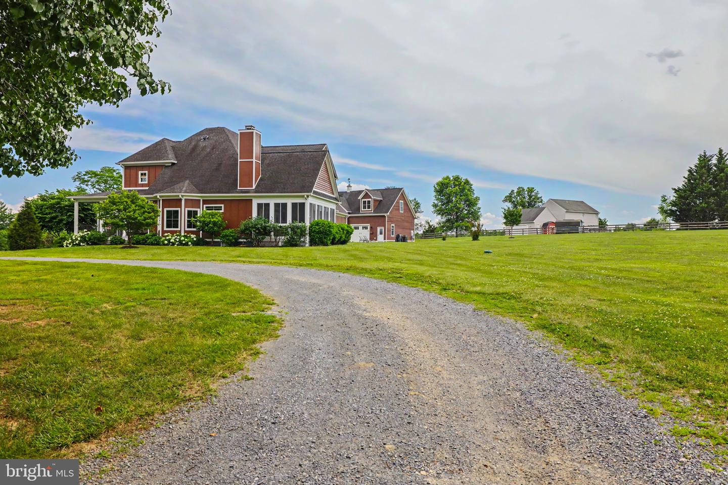 16081 Purcellville Rd Property Photo 8