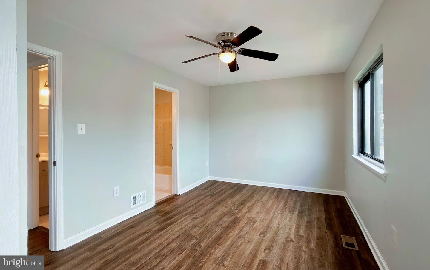 30 Sugarland Square Ct Property Photo 11