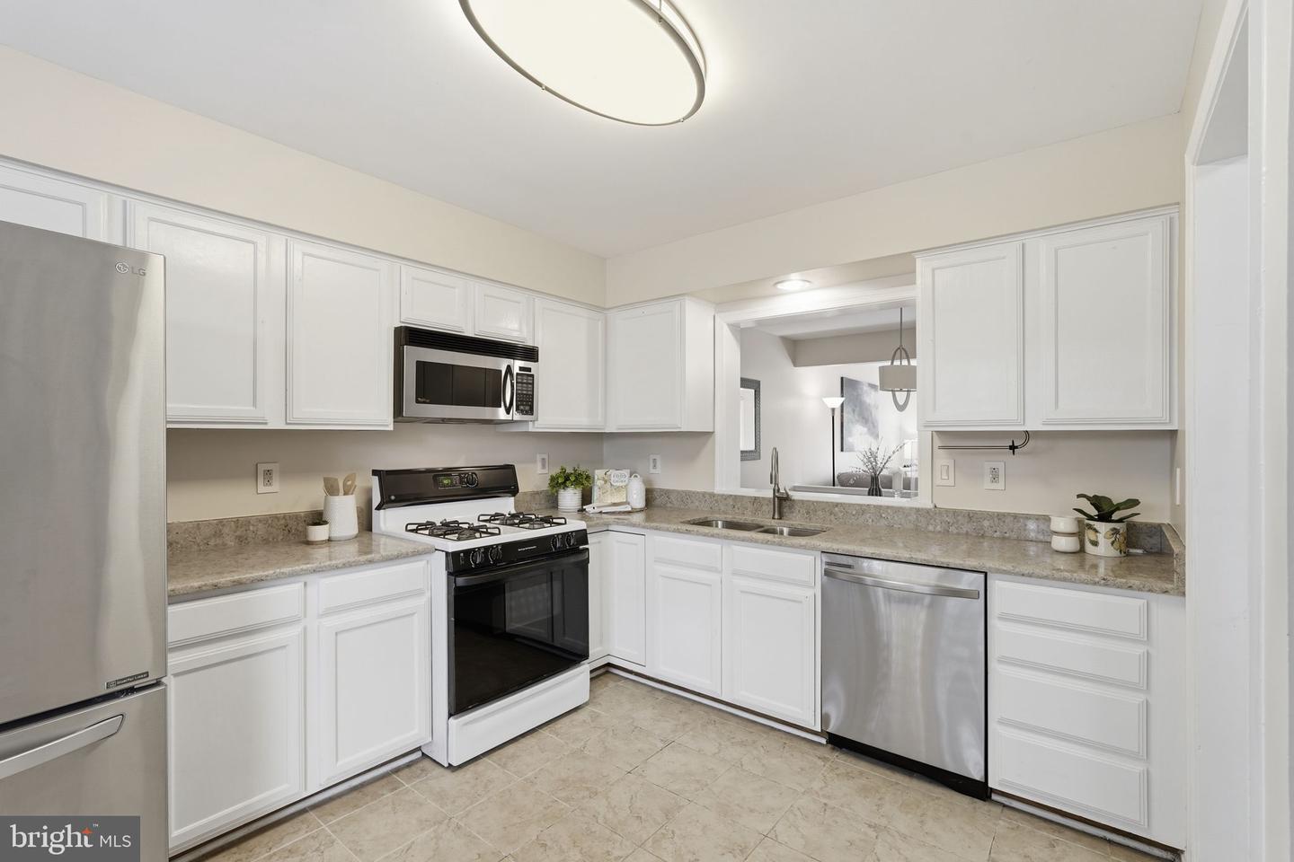 43571 Plantation Ter Property Photo 6