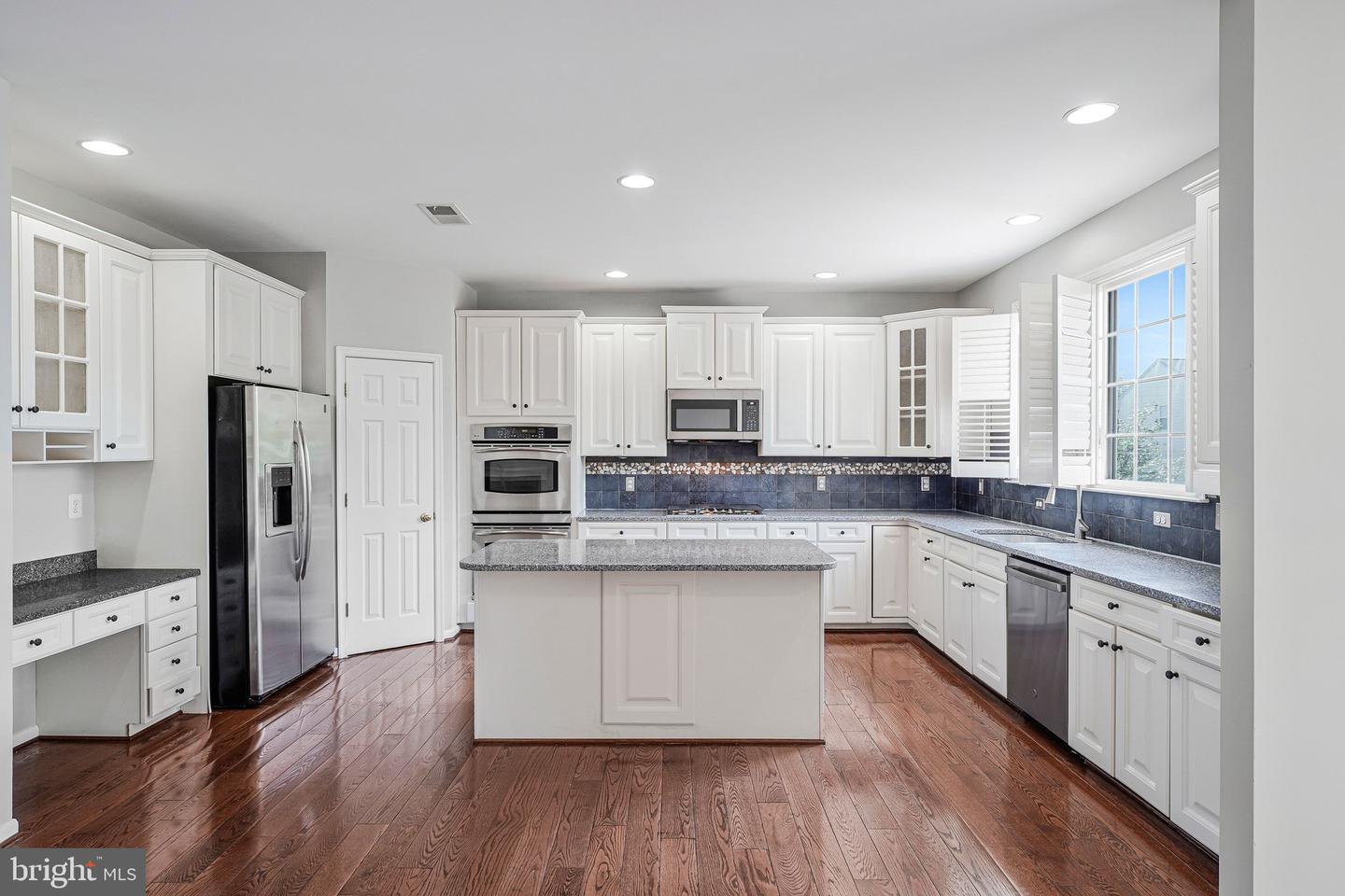 22247 Waterberry Ter Property Photo 10