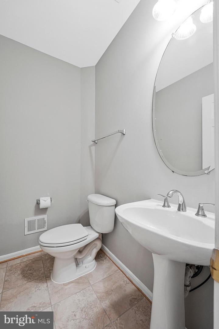 22247 Waterberry Ter Property Photo 14
