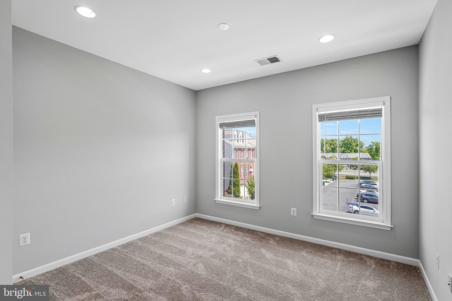 22247 Waterberry Ter Property Photo 24
