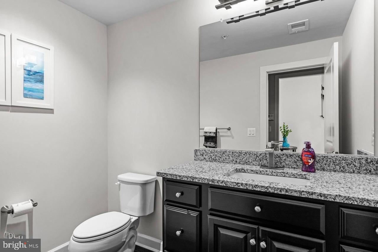 43386 Whitehead Ter Property Photo 6