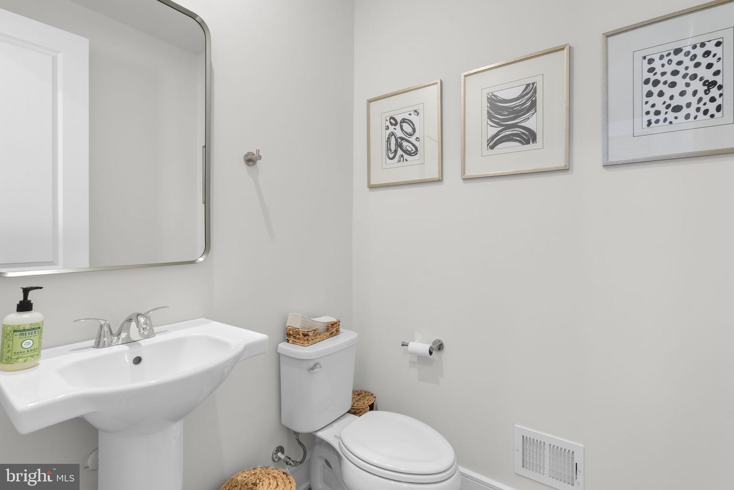 2 Picasso Square #tyce 24-f2 Property Photo 14