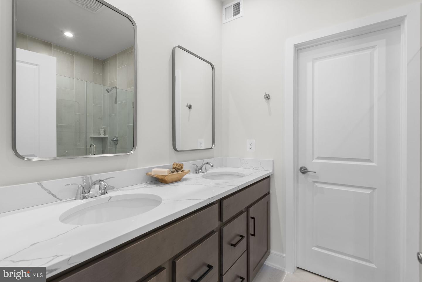2 Picasso Square #tyce 24-f2 Property Photo 18