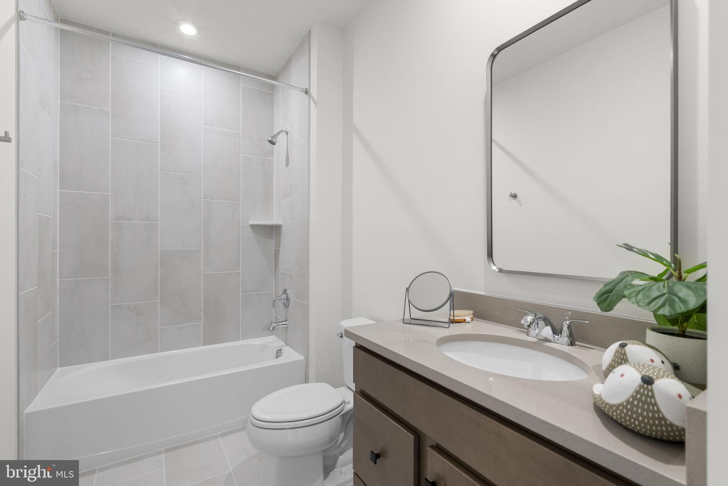 2 Picasso Square #tyce 24-f2 Property Photo 22