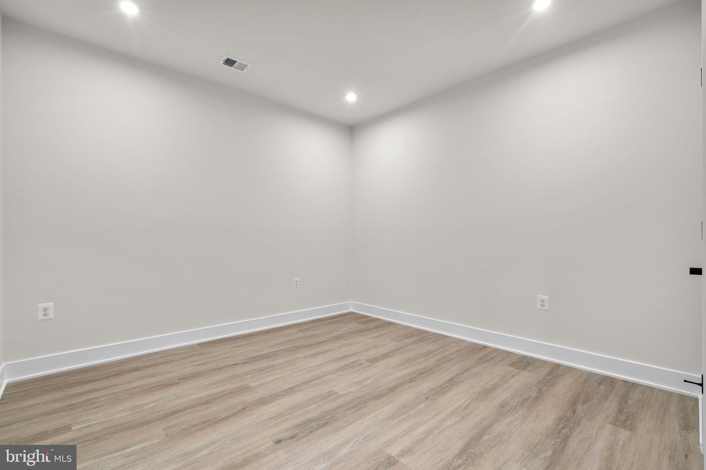 3 Ambrose Tree Pl #sasha 31-f2 Property Photo 31