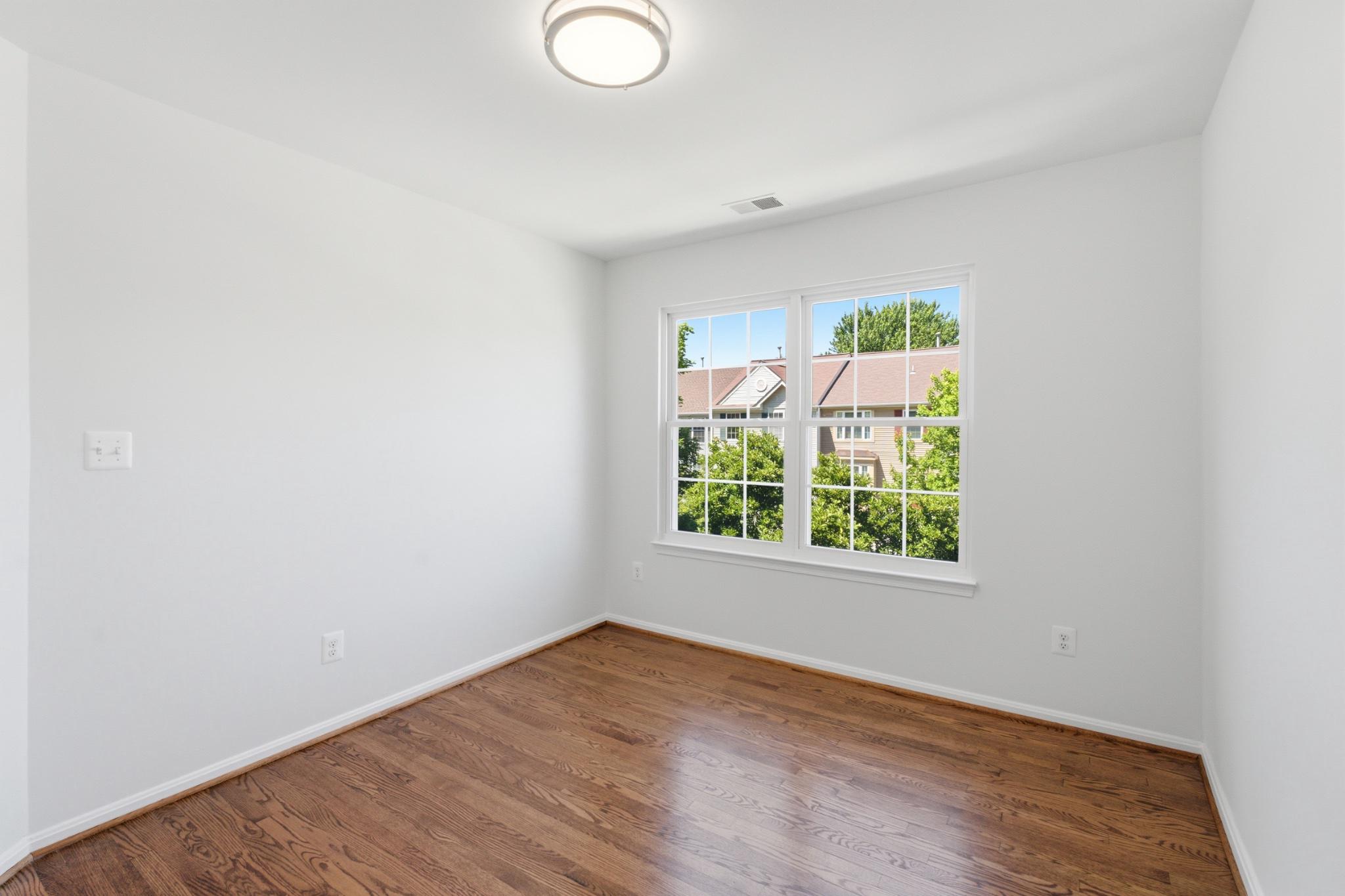 46757 Hobblebush Ter Property Photo 24
