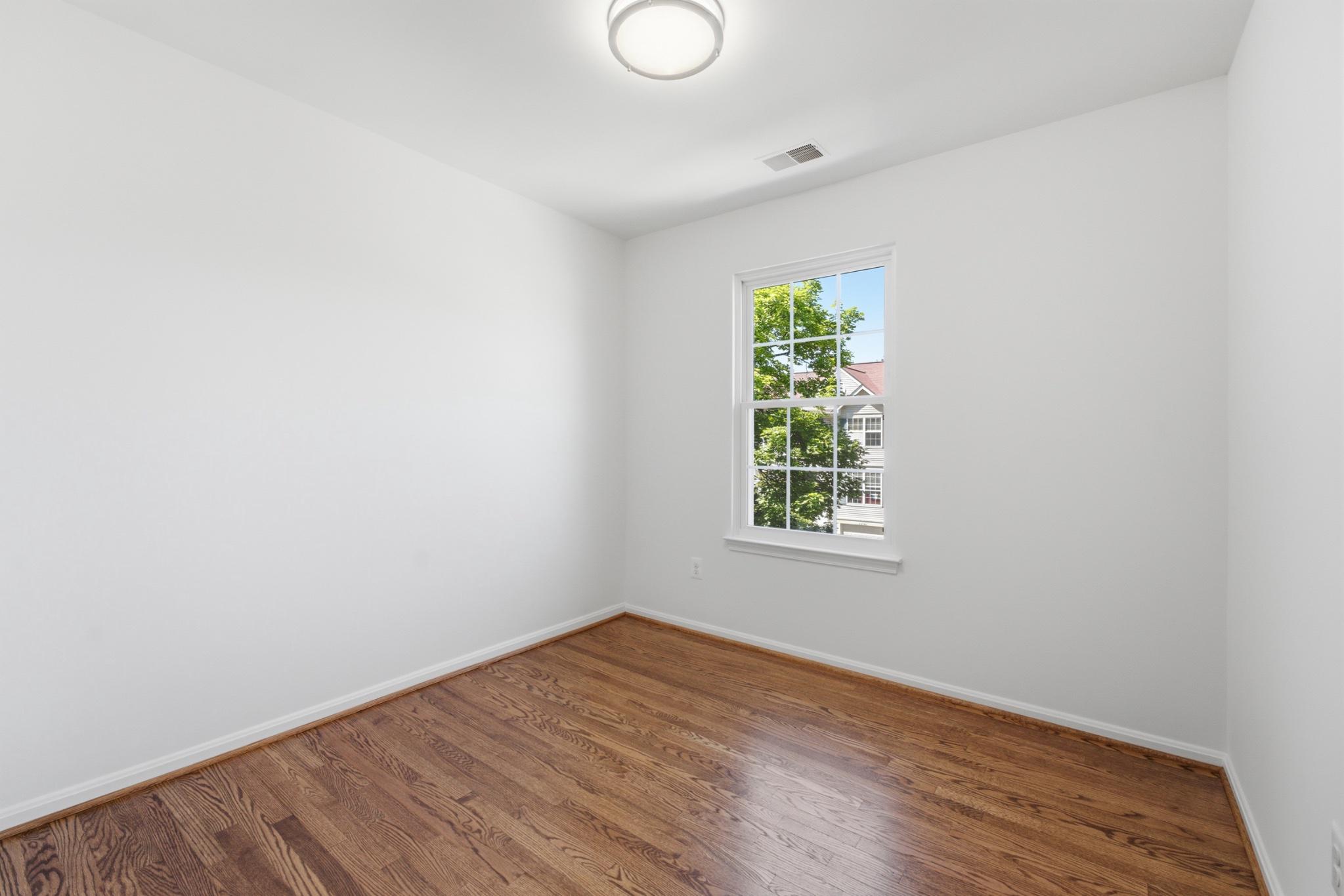 46757 Hobblebush Ter Property Photo 26