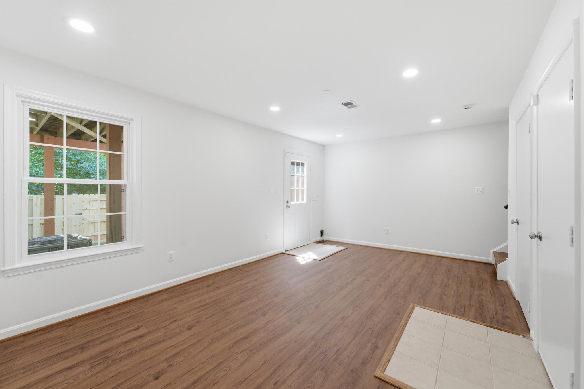 46757 Hobblebush Ter Property Photo 31