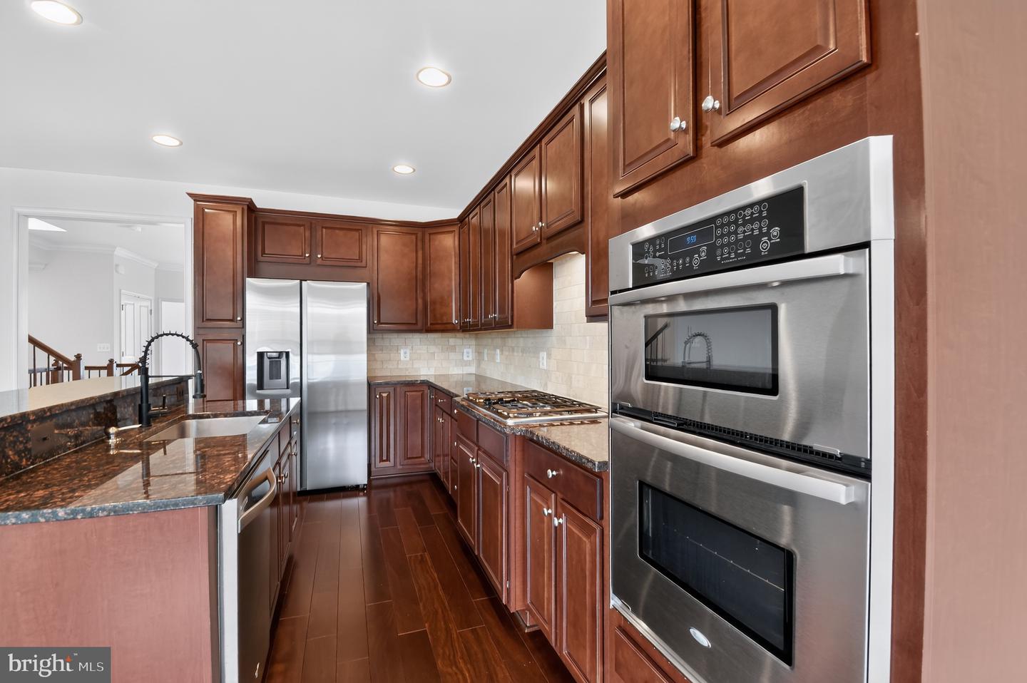 25099 Prairie Fire Sq Property Photo 10