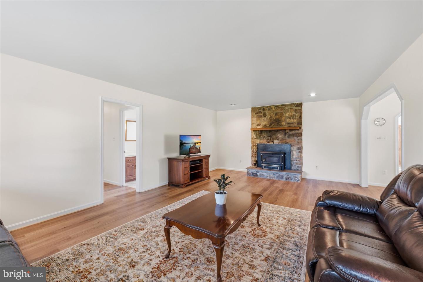 39475 Tollhouse Rd Property Photo 11
