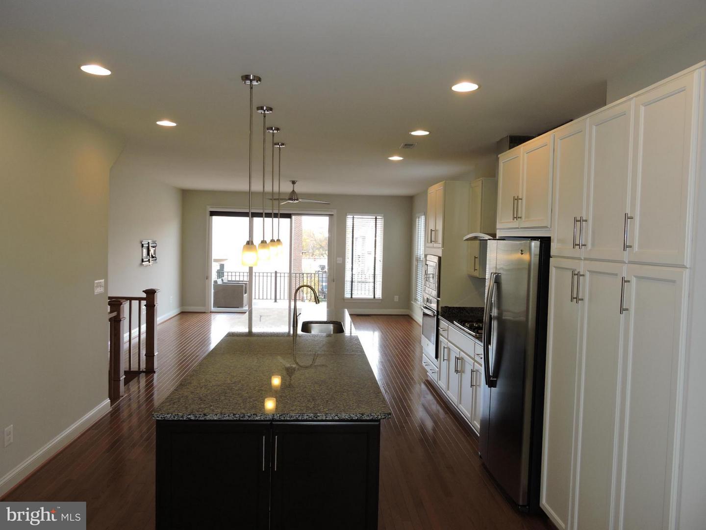 20425 Codman Dr Property Photo 8