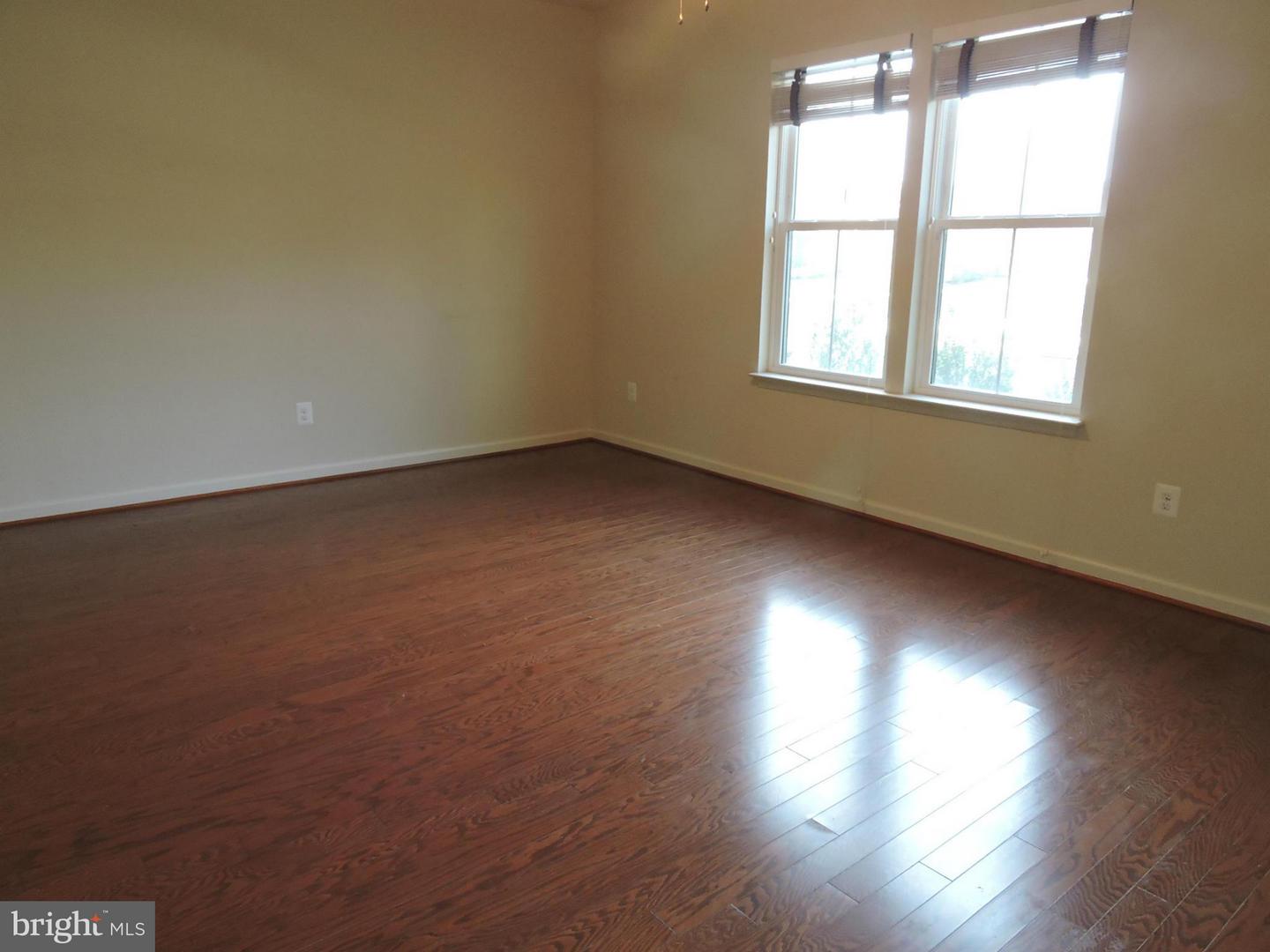 20425 Codman Dr Property Photo 13