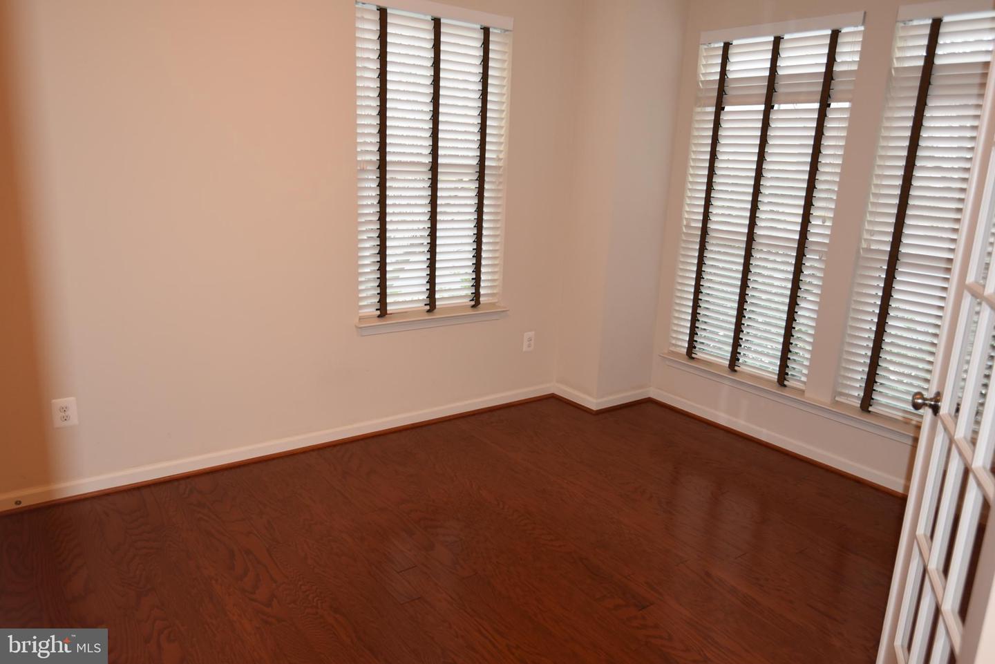 20425 Codman Dr Property Photo 31