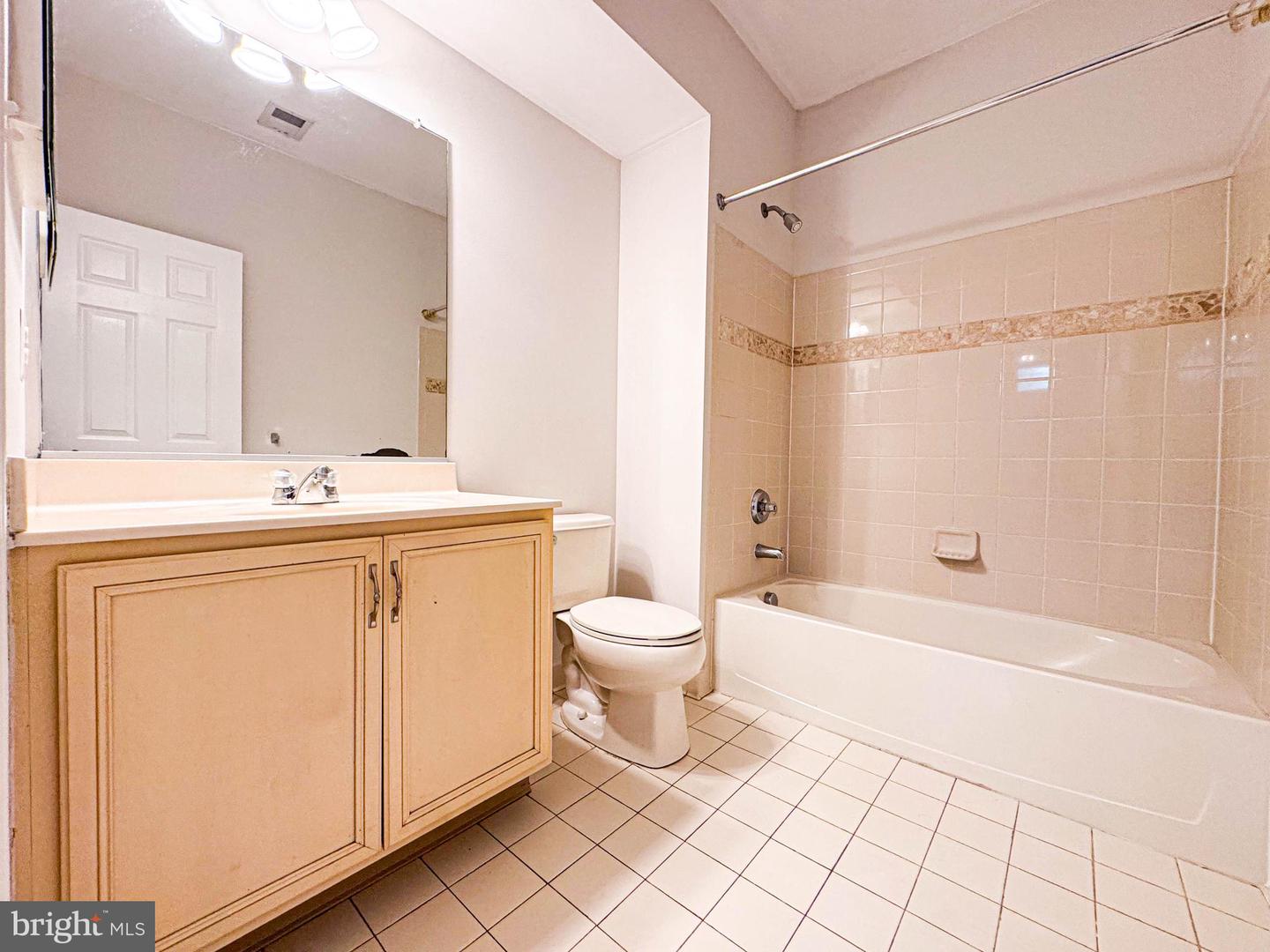 25154 Monteith Ter Property Photo 9