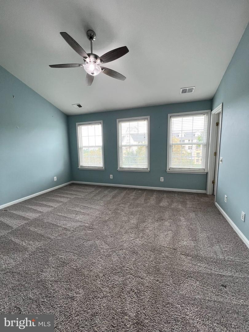 22464 Maison Carree Sq Property Photo 9
