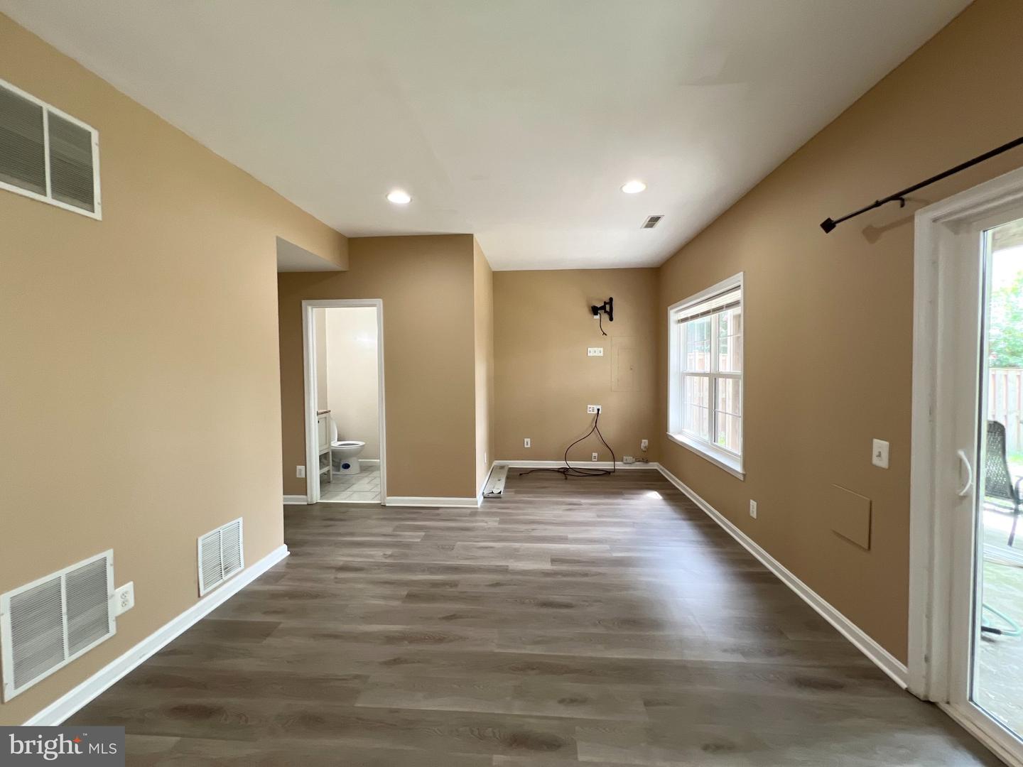 22464 Maison Carree Sq Property Photo 18