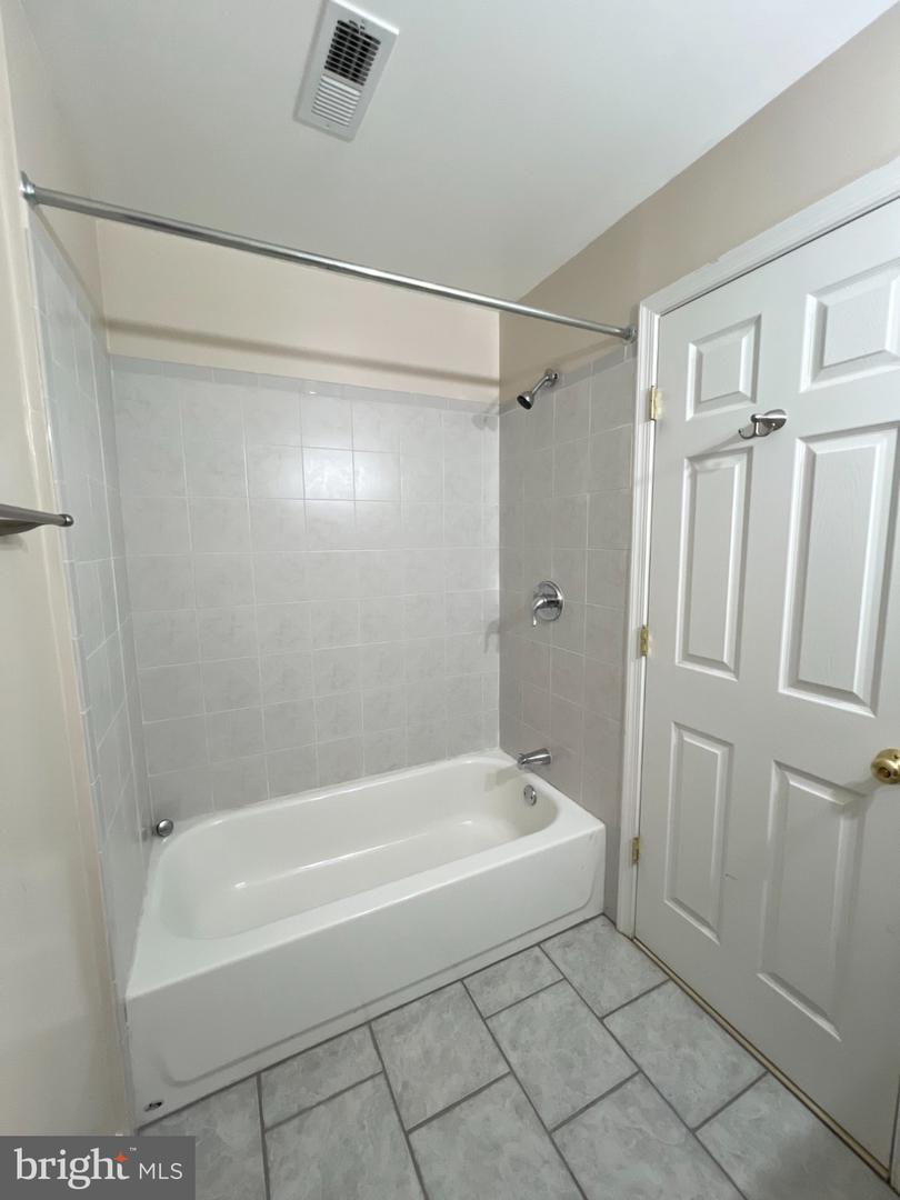 22464 Maison Carree Sq Property Photo 21