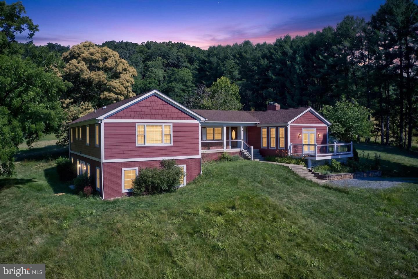 13471 Sagle Rd Property Photo 2