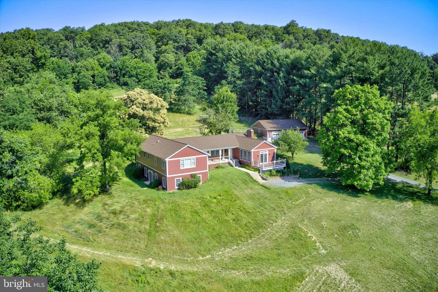 13471 Sagle Rd Property Photo 4
