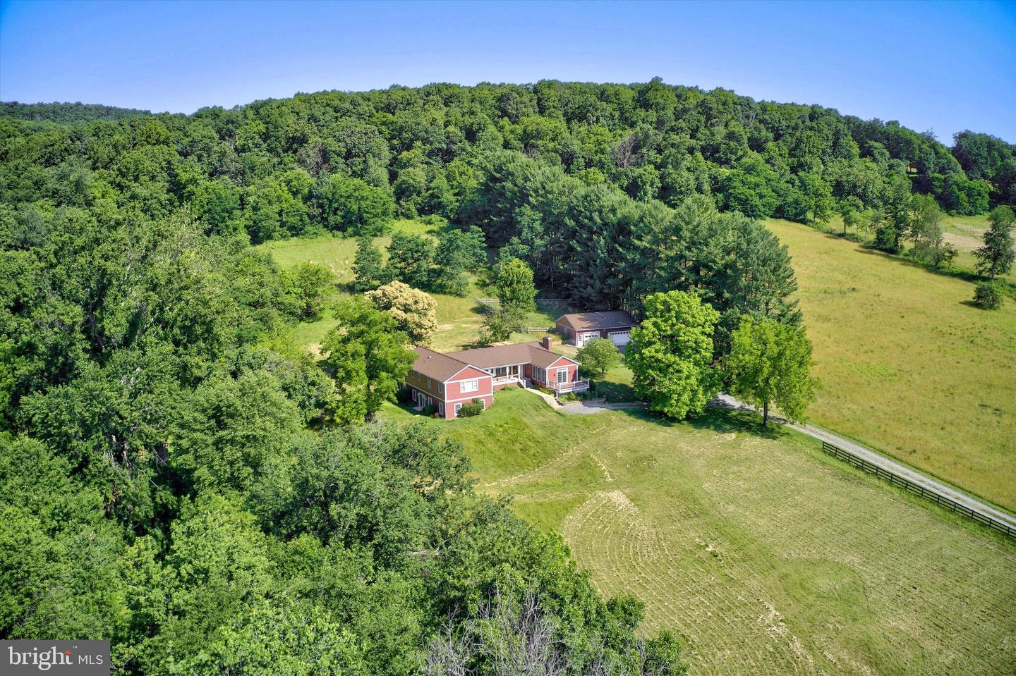 13471 Sagle Rd Property Photo 5