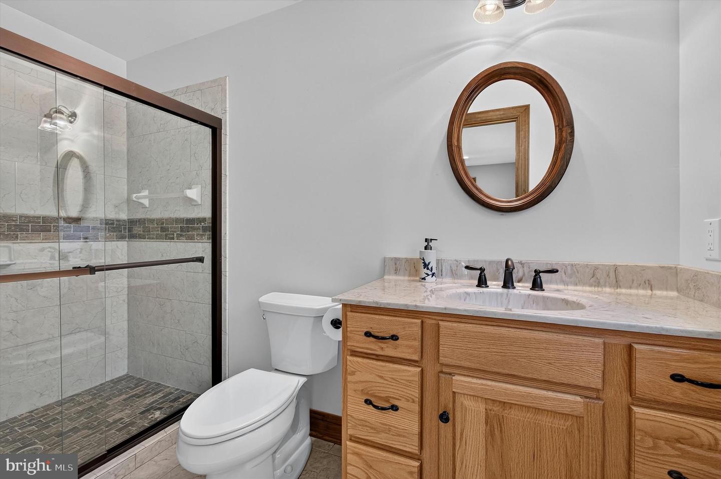13471 Sagle Rd Property Photo 28