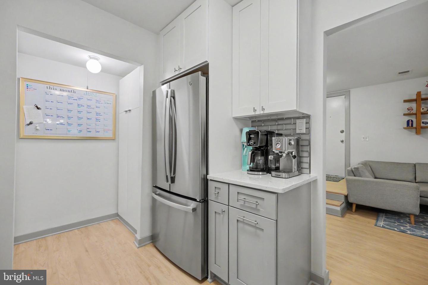 1054-a Warwick Ct Property Photo 11