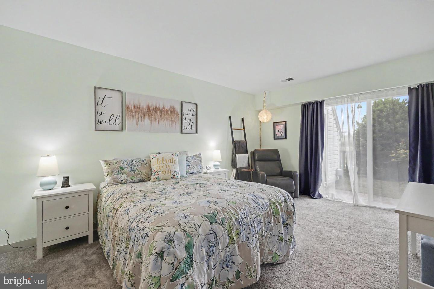 1054-a Warwick Ct Property Photo 26