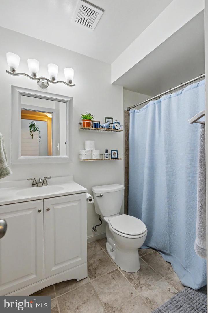 1054-a Warwick Ct Property Photo 30