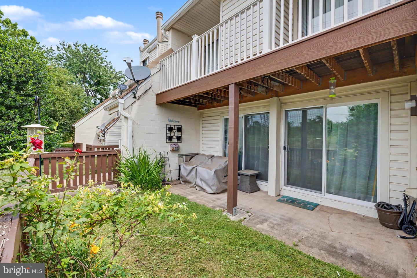 1054-a Warwick Ct Property Photo 40