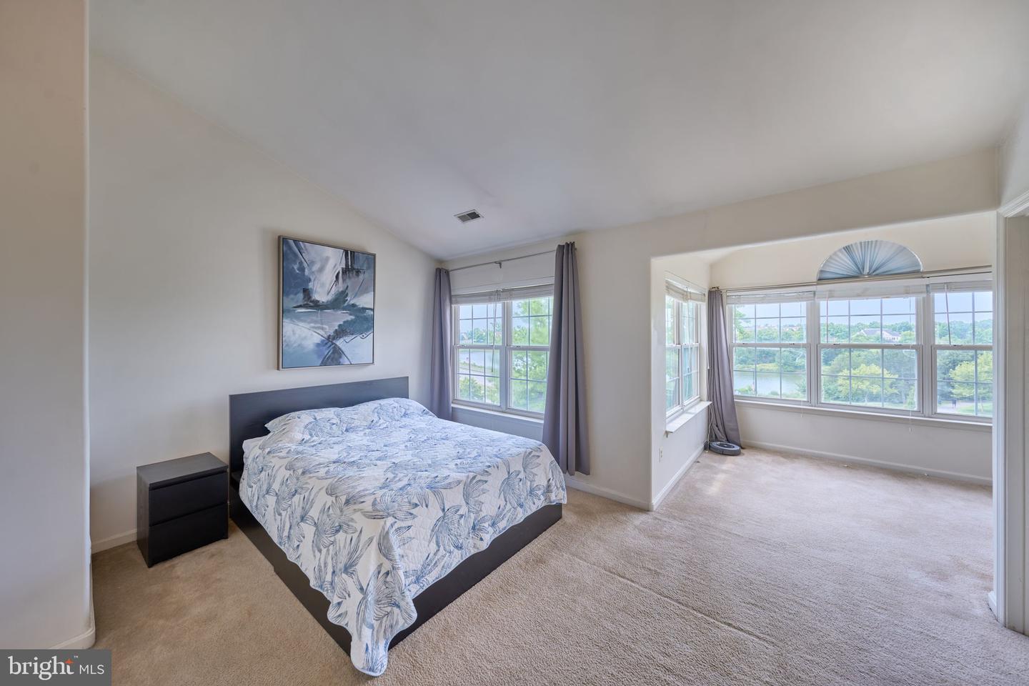 21095 Mossy Glen Ter Property Photo 4