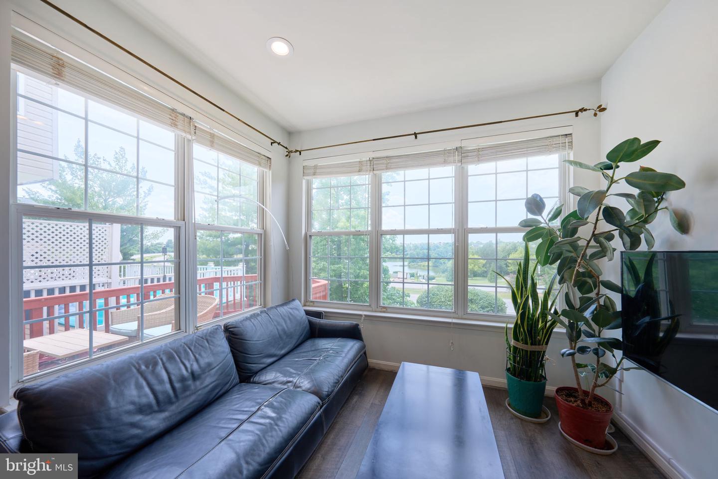 21095 Mossy Glen Ter Property Photo 7