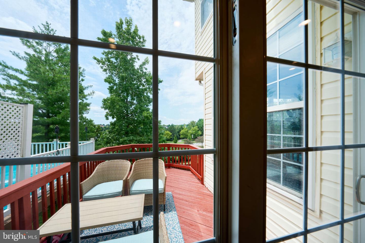 21095 Mossy Glen Ter Property Photo 9