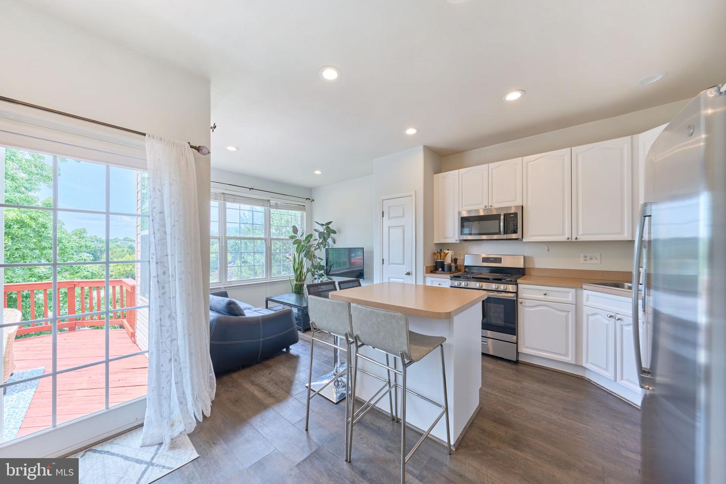 21095 Mossy Glen Ter Property Photo 14