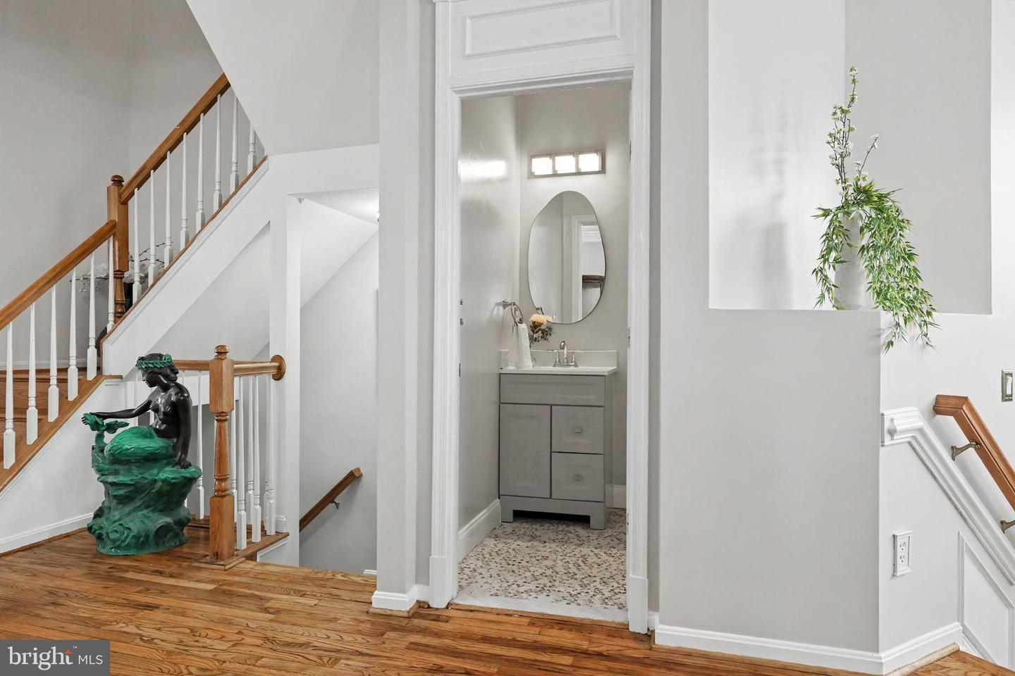 21122 Angela Sq Property Photo 6