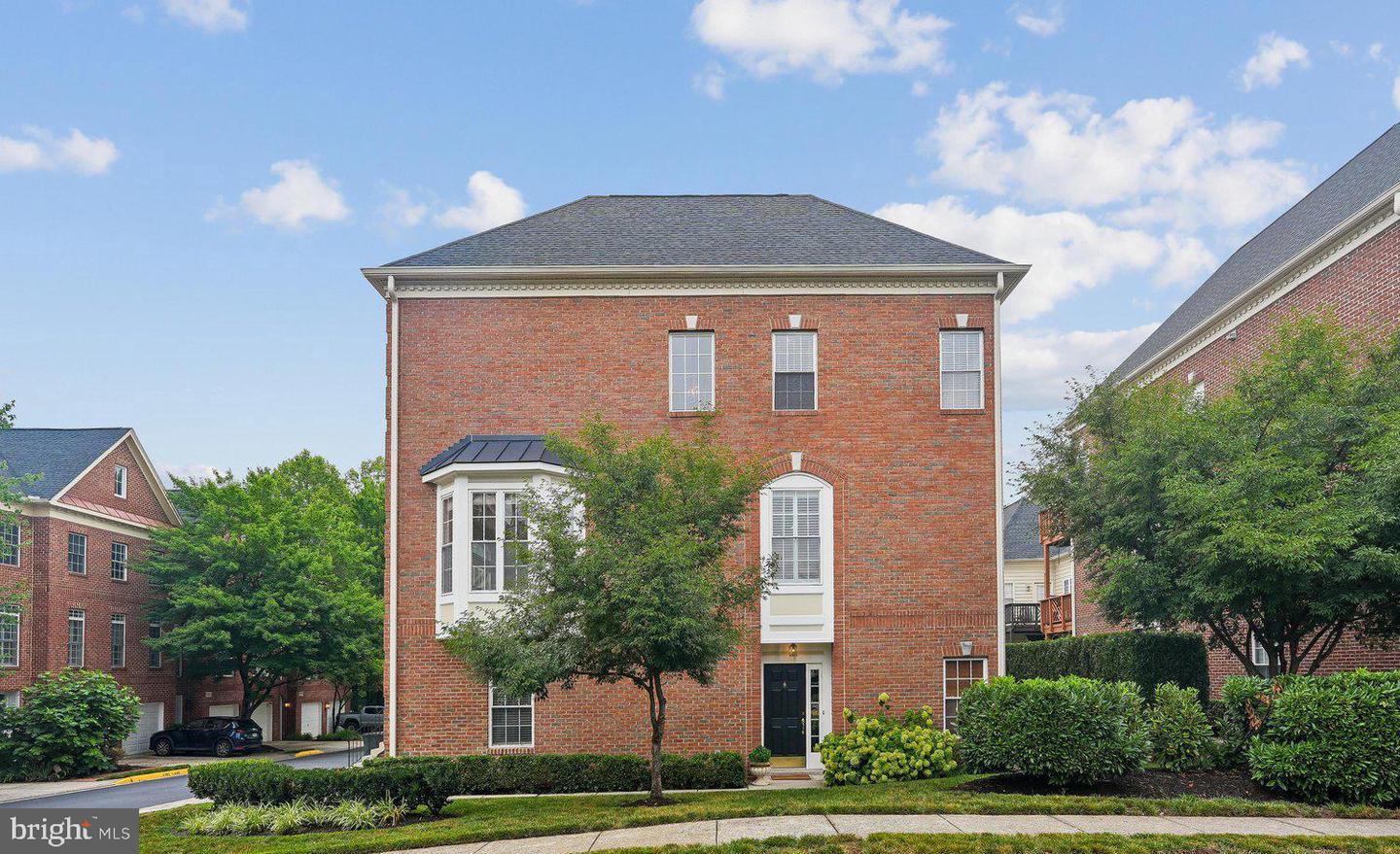 47761 Scotsborough Sq Property Photo 2