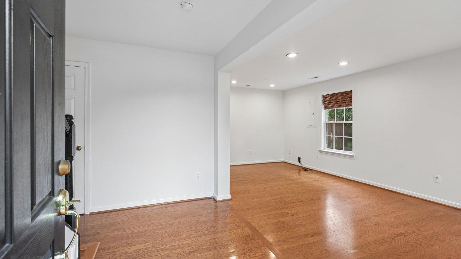 47761 Scotsborough Sq Property Photo 3