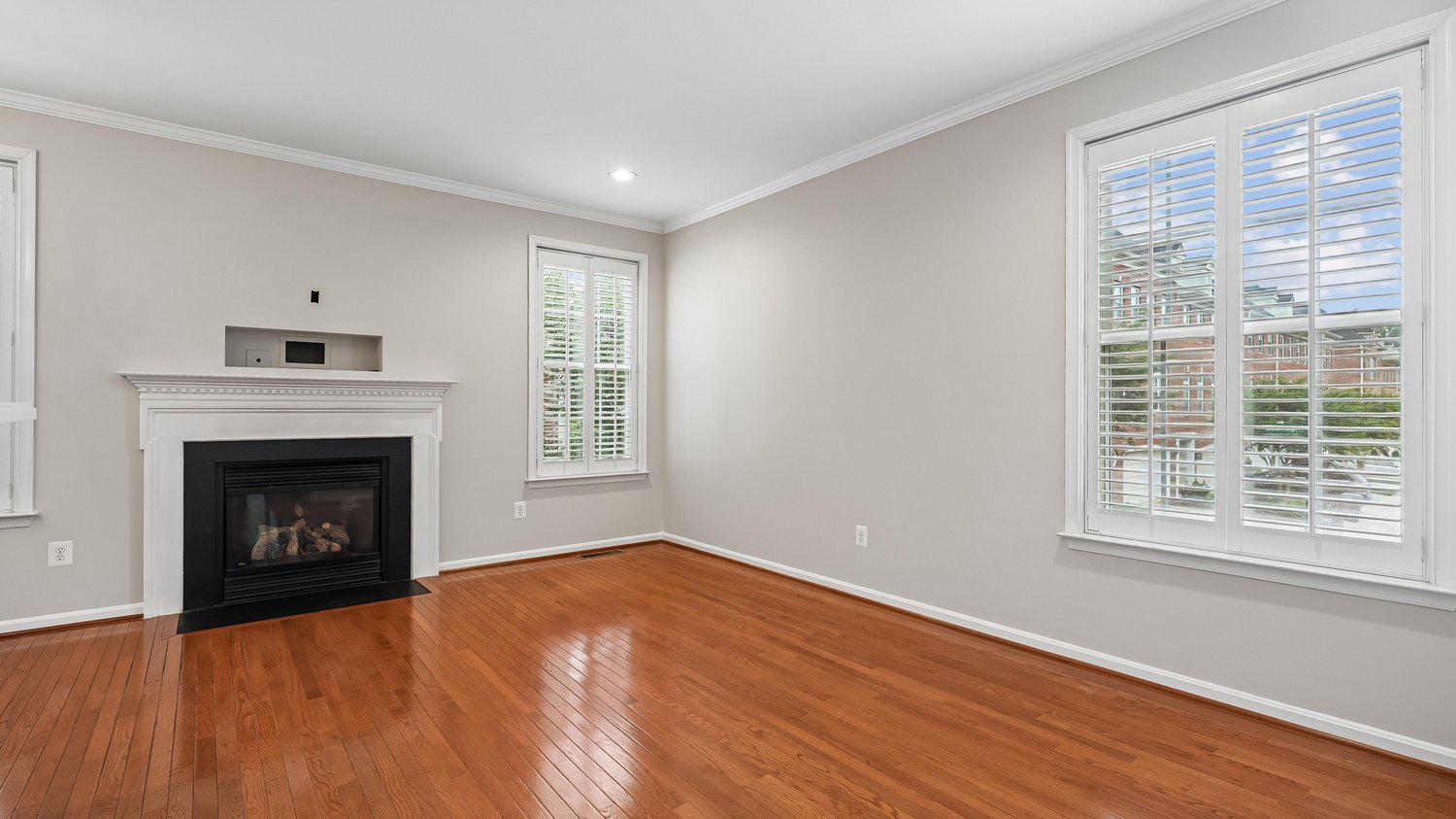47761 Scotsborough Sq Property Photo 14